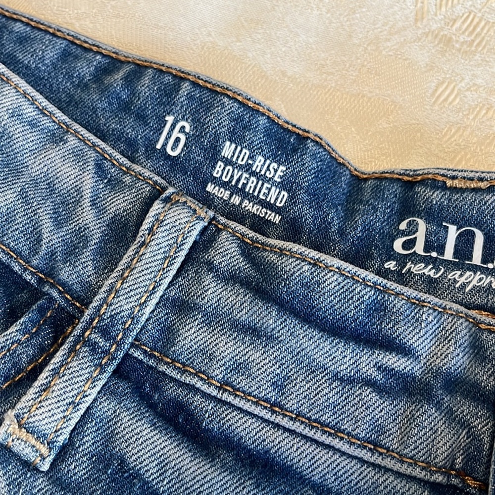 a.n.a Women's Boyfriend Jeans - Blue - Picture 4 of 8